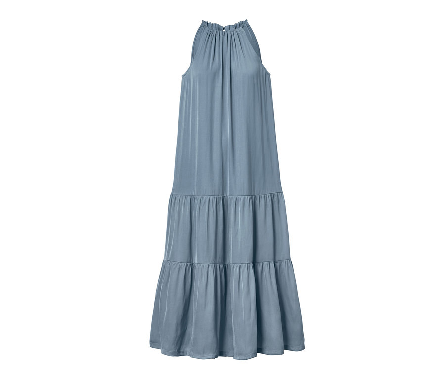 Langes Neckholder-Kleid.