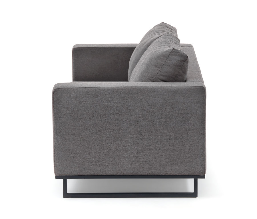 Seitenansicht eines grauen Premium-Lounge-Sets aus Sunbrella®-Stoff auf weißem Hintergrund.