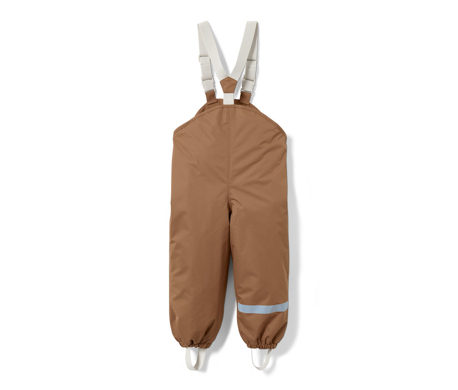Eine braune Thermo-Regenhose mit weißen Hosenträgern und einem reflektierenden Streifen am Hosenbein.