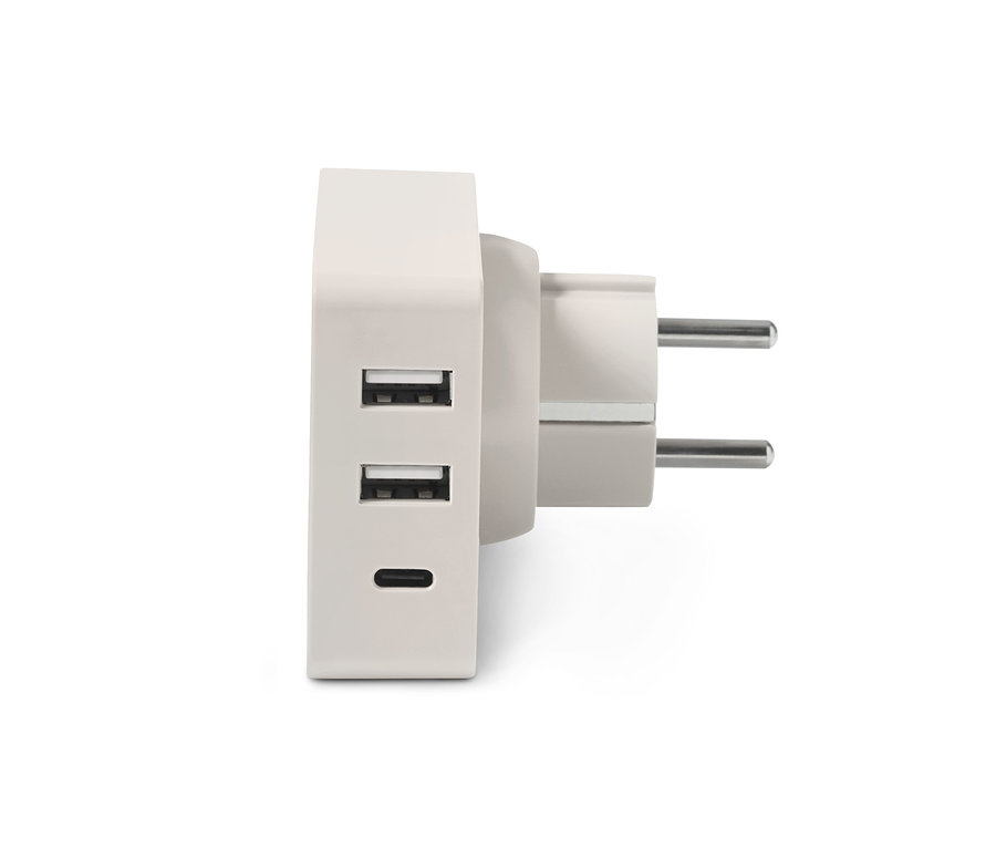 Nahaufnahme eines weißen 4-in-1-USB-Steckdosen-Adapters.