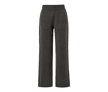 Graue Loungehose mit Taschen.