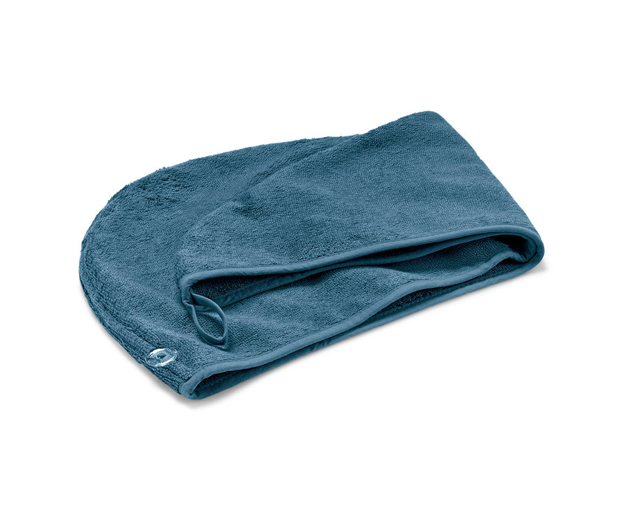 Blaues Turban-Handtuch mit Knopf und Schlaufe.