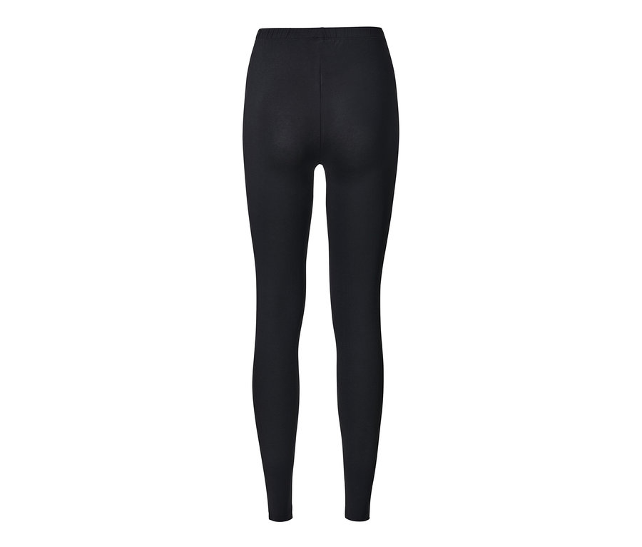 Schwarze Leggings von hinten.