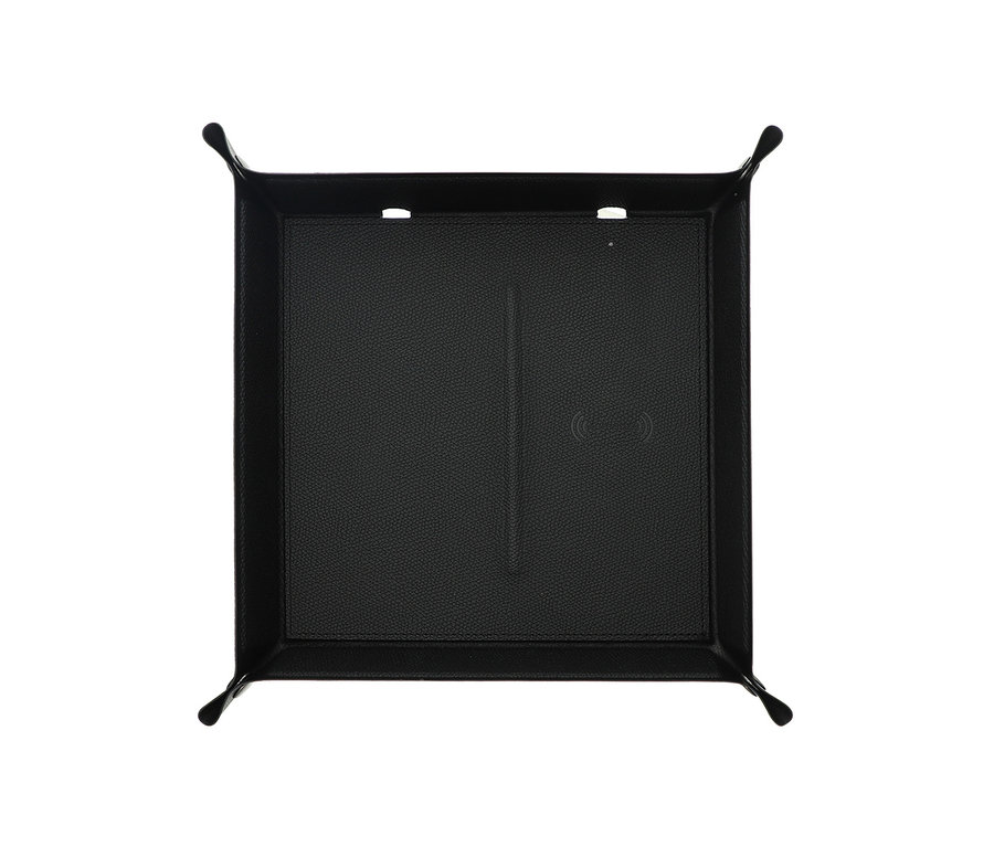 Schwarzer Leder-Organizer mit kabelloser Ladestation.