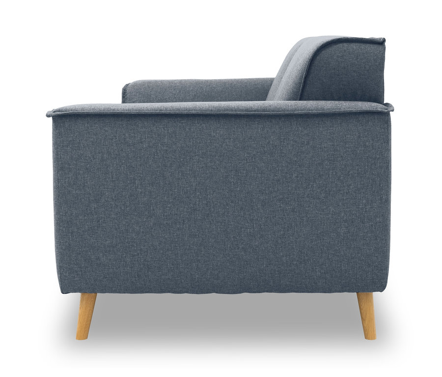 Seitenansicht des blauen DOMO collection 2,5-Sitzer »Jules« mit Holzbeinen.