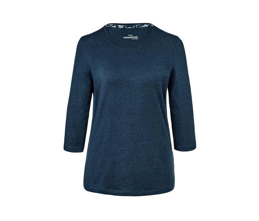Marineblauer Pyjama mit Dreiviertelärmeln.
