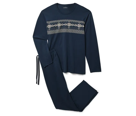 Blauer Schlafanzug mit langärmeligem Oberteil und Hose mit Weihnachtsmuster.