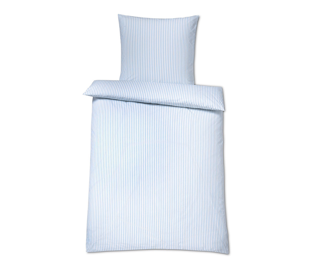 Weiße Bettwäsche mit blauen Streifen, inklusive Bettlaken und Kissen.