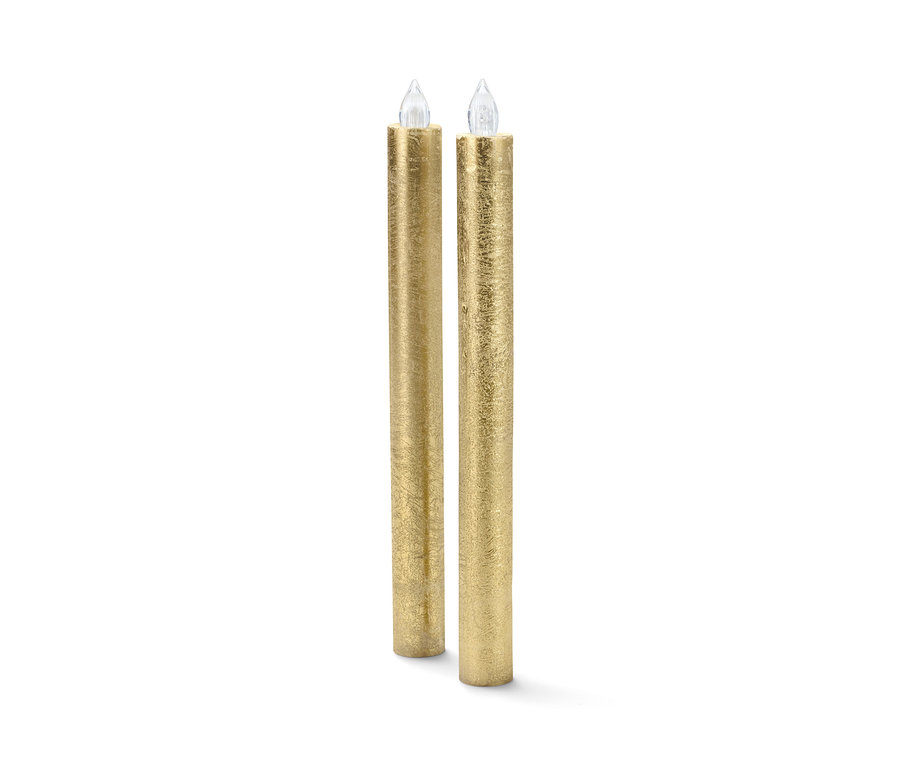 Zwei matte goldfarbene LED-Echtwachs-Stabkerzen.