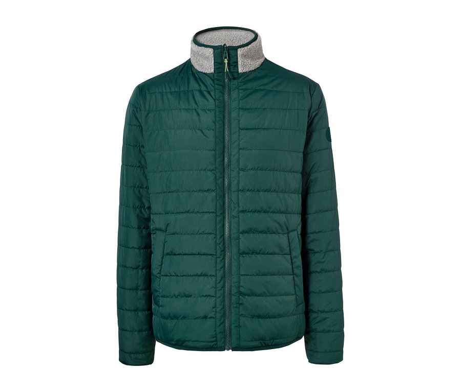 Grüne Wendejacke mit grauem Fleecekragen.