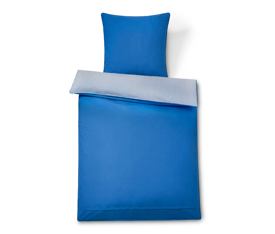 Blaues Premium-Baumwoll-Bettwäscheset mit gestreiftem Saum.