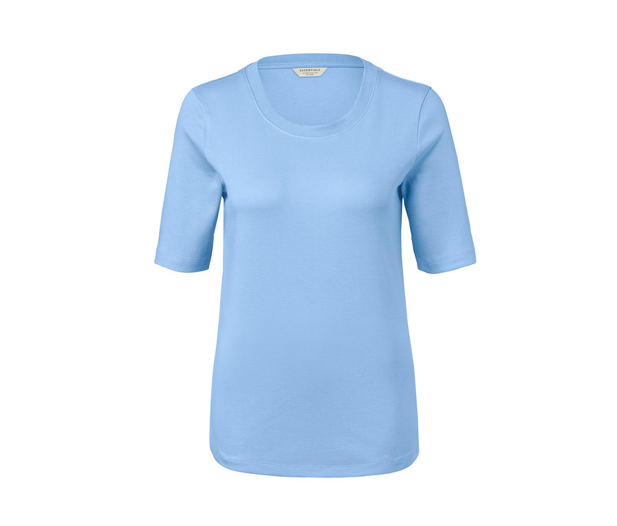 Helles blaues Halbarmshirt.