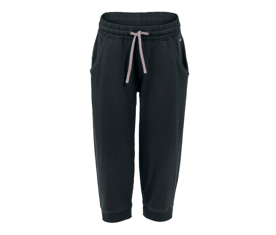 Eine schwarze 3/4-Sporthose.