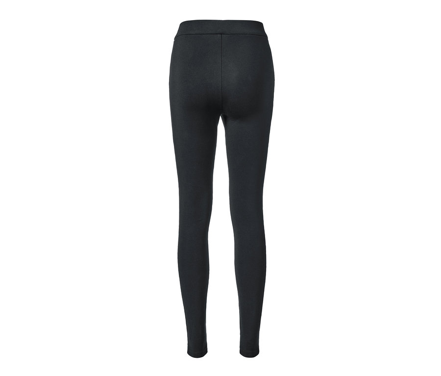 Schwarze Hose im Materialmix von hinten.