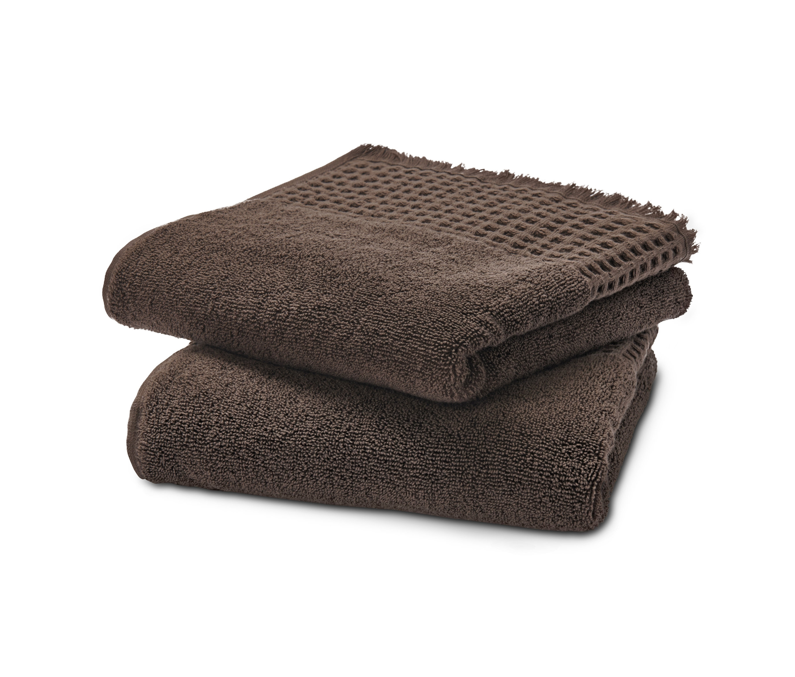 Zwei braune Premium-Handtücher liegen übereinander gestapelt.