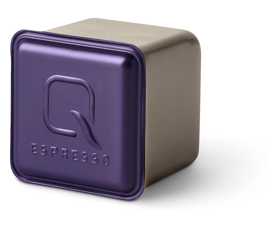 Nahaufnahme einer einzelnen Qbo Espresso CAFEZINHO DO BRASIL Kapsel.