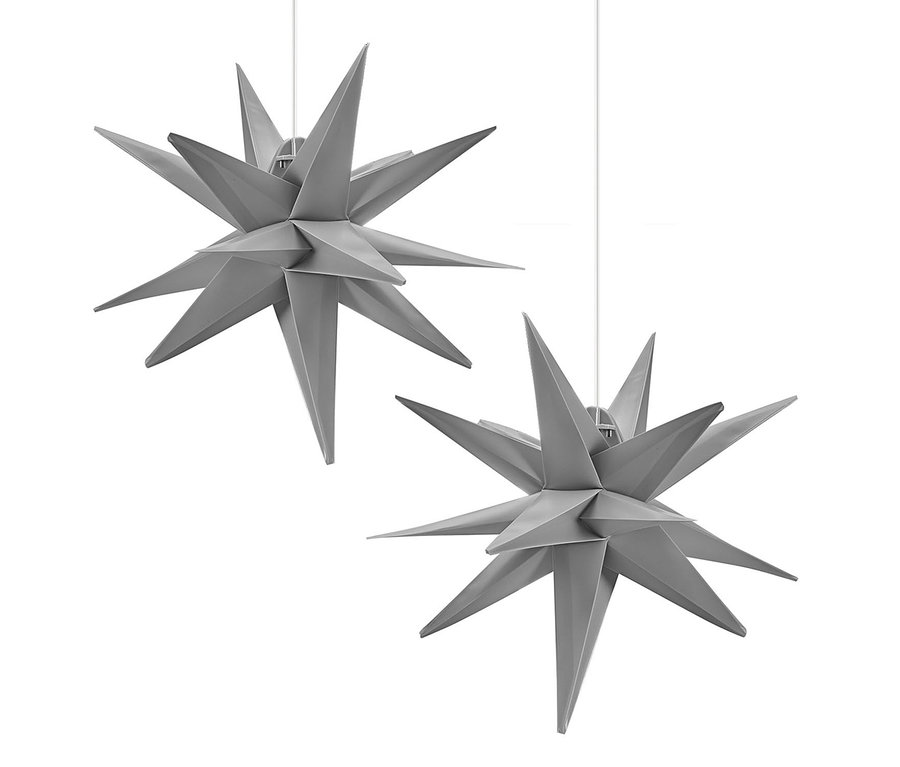 Zwei graue 27 cm AMARE LED-Sterne hängen vor einem weißen Hintergrund.