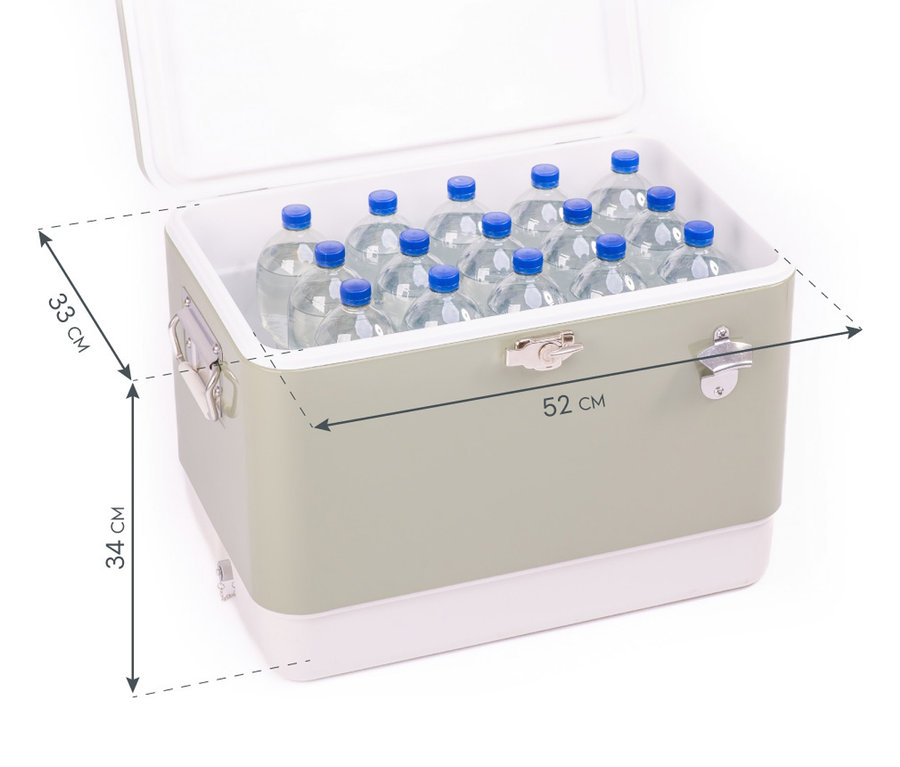 Eine grüne Kühlbox (ca. 56 l) mit weißem Boden, gefüllt mit Wasserflaschen.