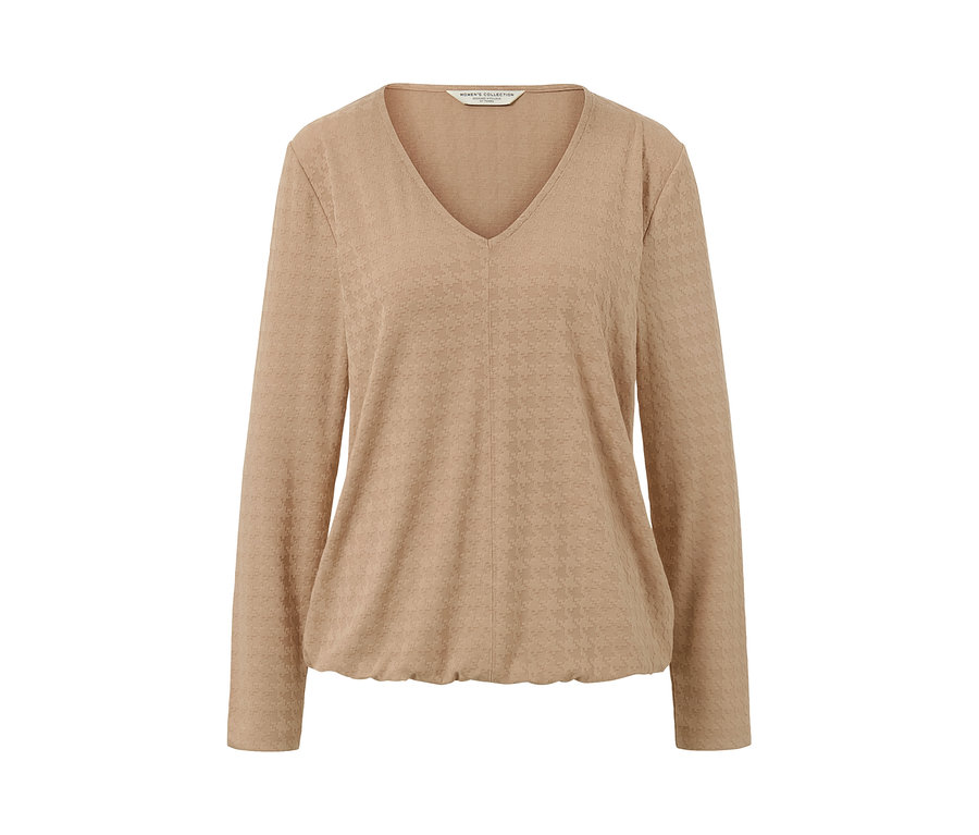 Ein strukturiertes, camel-farbenes Langarmshirt mit V-Ausschnitt.