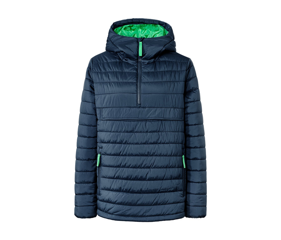 Eine marineblaue Kapuzen-Steppjacke.