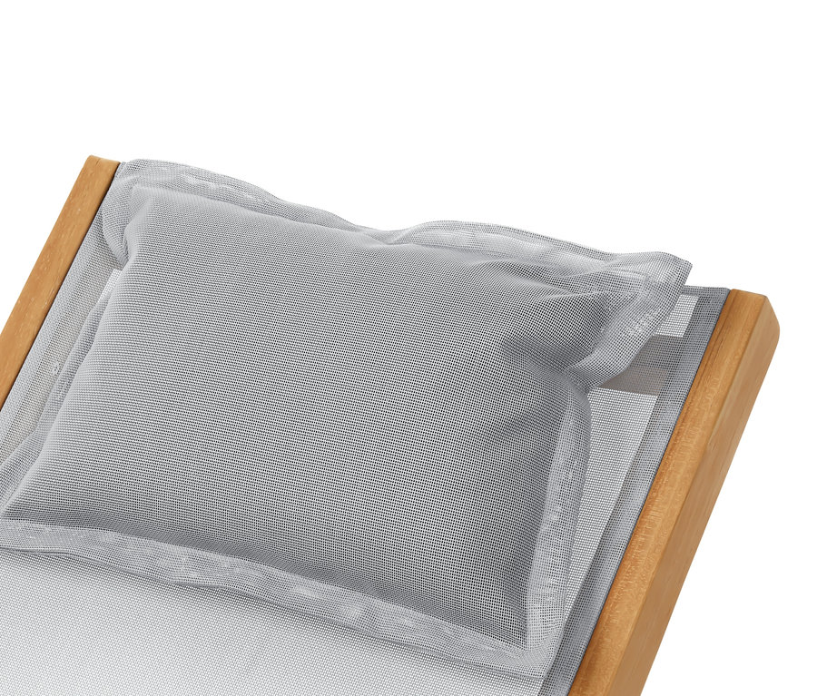 Detail einer »Teak« Schaukelliege mit grauem Textilbezug und Kissen.