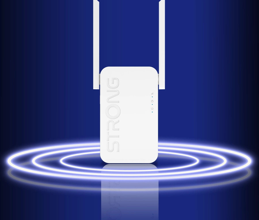 Weißer Strong Wi-Fi 6 Repeater »AX 1800« auf blauem Hintergrund.