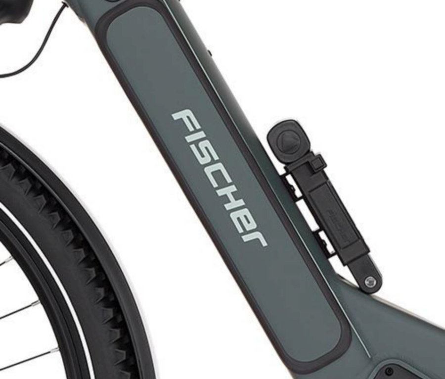 Nahaufnahme des Rahmens eines grauen FISCHER ATB E-Bike TERRA 6.8i ULTIMATE.