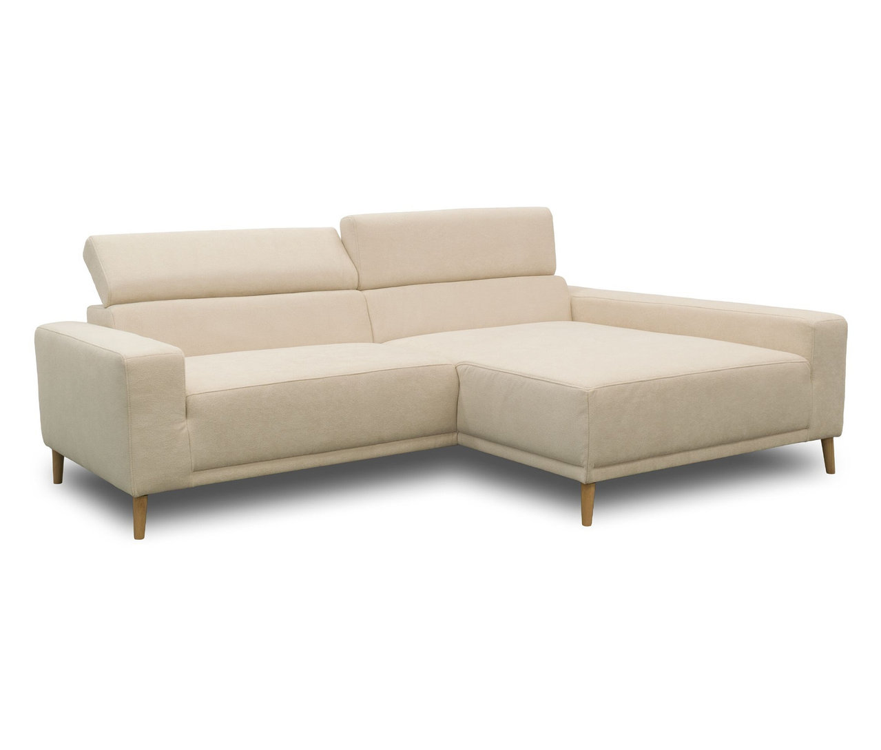 Cremefarbenes DOMO Sofa »Malmö« mit Longchair rechts, Kopfteilverstellung und Holzfüßen.