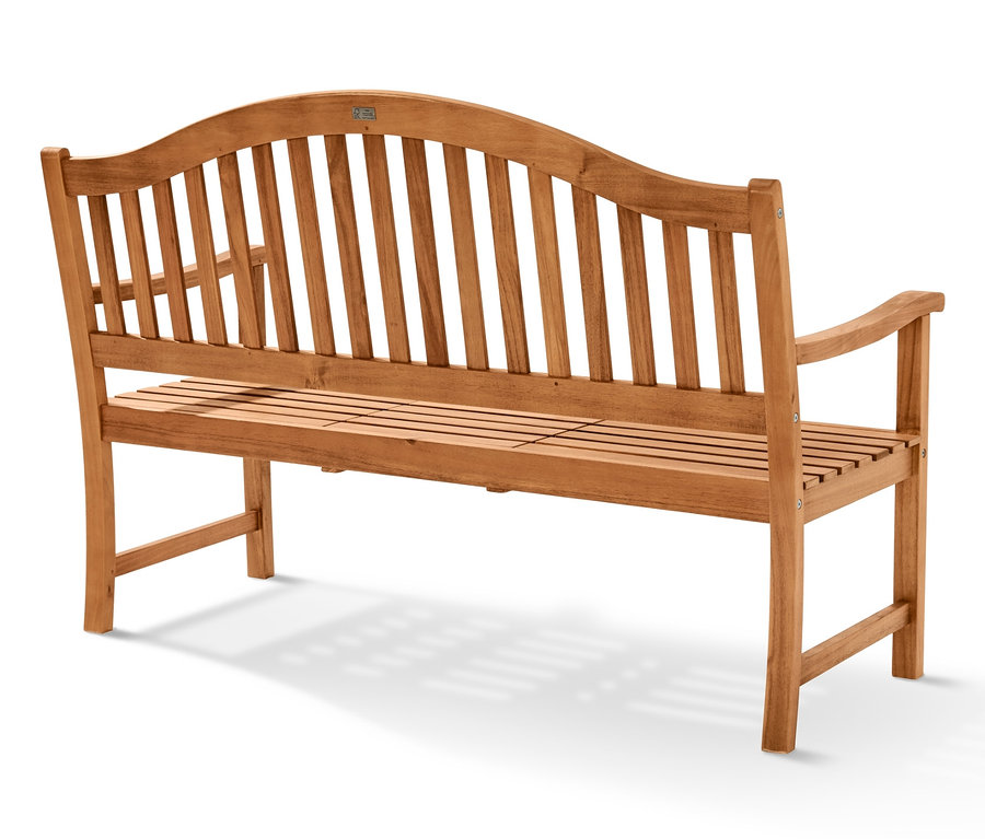 Eine Gartenbank, 3-Sitzer, aus Holz.