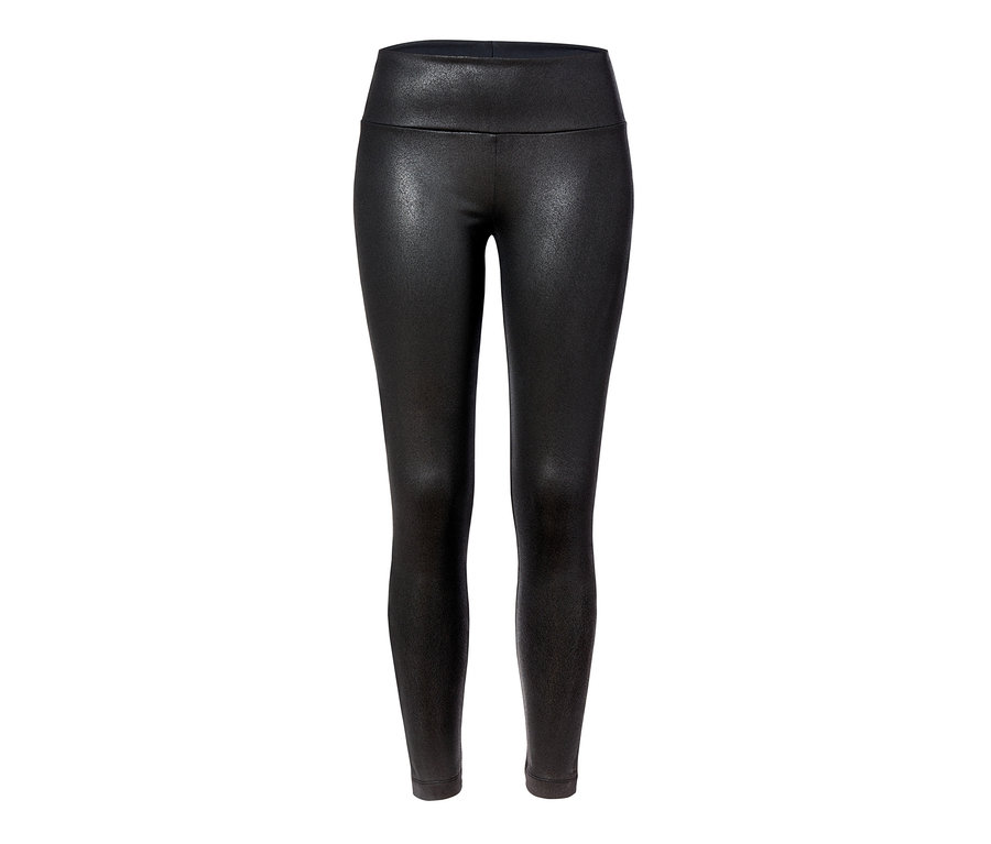 Schwarze beschichtete Leggings.