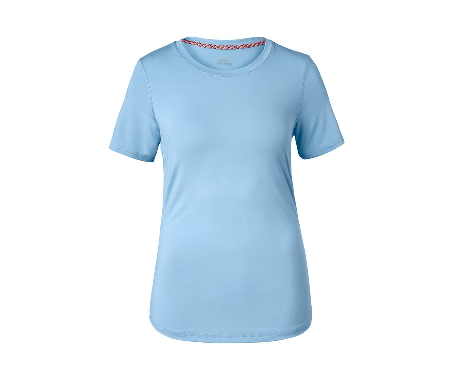 Hellblaues Sportshirt.