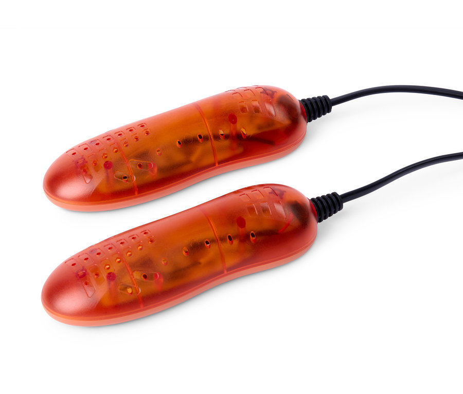 Zwei orangefarbene Schuhtrockner und -wärmer (2er-Set) liegen auf einem weißen Hintergrund.
