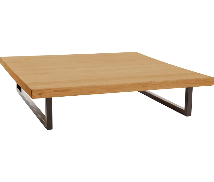 Quadratischer Couchtisch »Helsinki« aus natureiche mit dunklen Metallbeinen.
