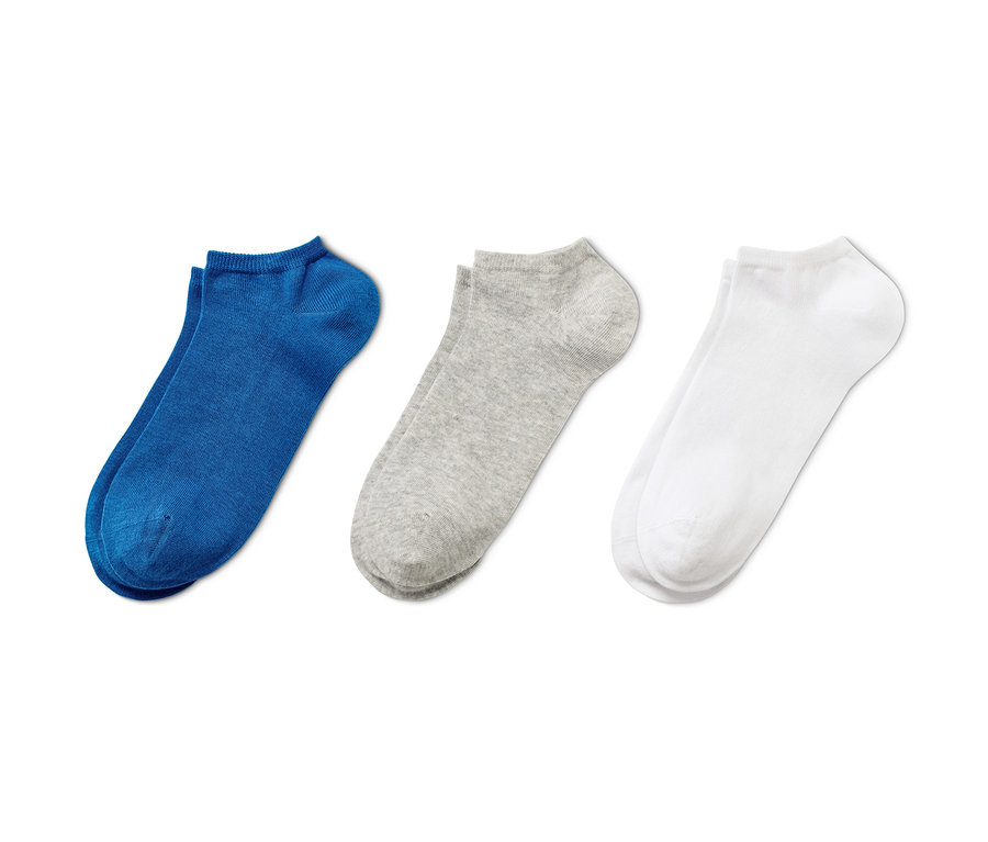 Drei Paar Sneakersocken.
