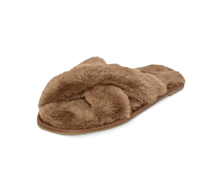 Braune Plüsch-Hausschuhe.