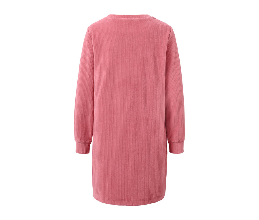 Lounge-Kleid mit langen Ärmeln.