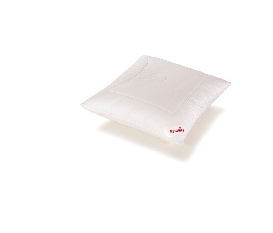 Auf einem weißen Hintergrund liegt ein weißes, gestepptes Kopfkissen »HanseTraum«, 80 x 80 cm.