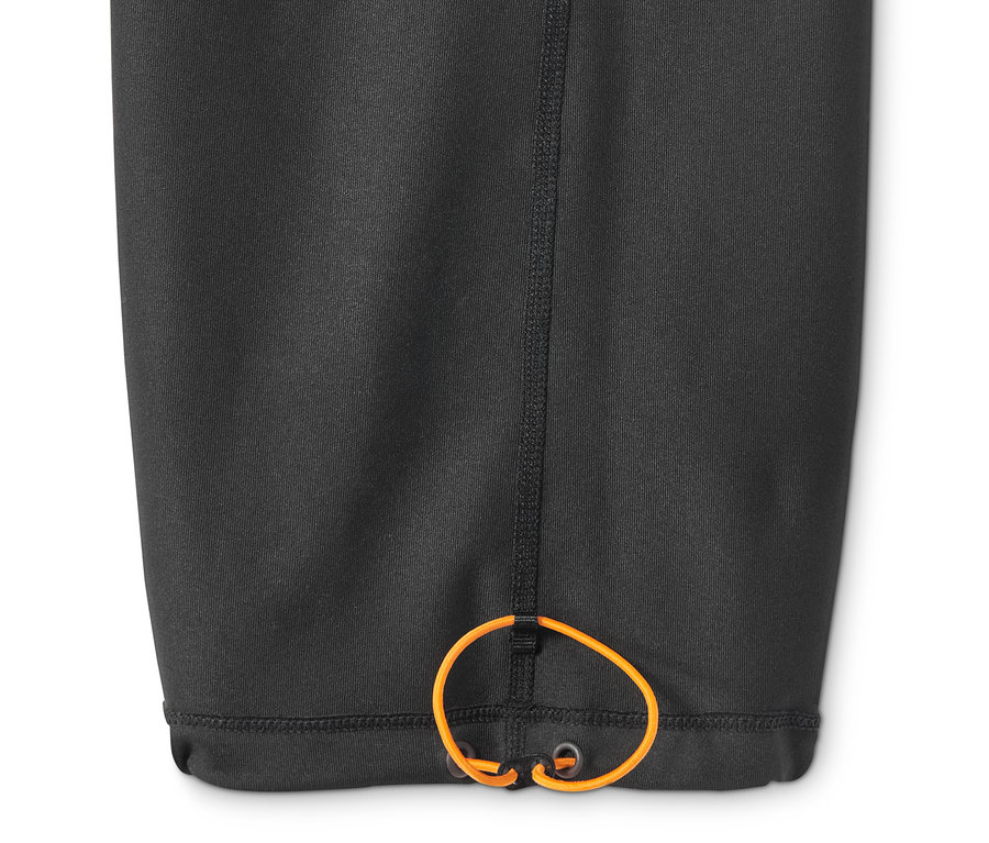 Detail einer schwarzen Sport-Jazzpants mit Kordelzug am Saum.
