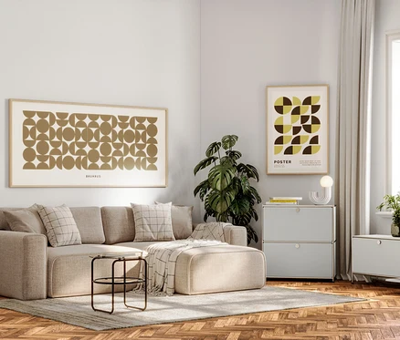 Wohnzimmer mit Sofa, Couchtisch und hellgrauem Lowboard Metall »CN3« mit 2 Klappenfächern.