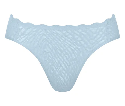 Hellblaue Damenunterwäsche mit gewelltem Bund.