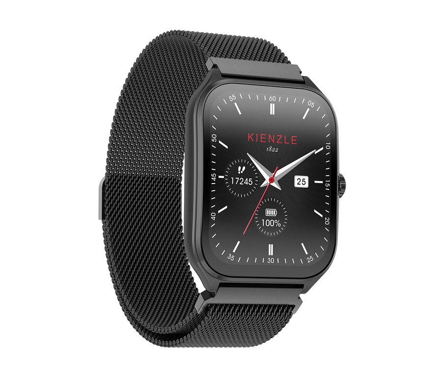 Schwarze Smartwatch mit rechteckigem Gehäuse und schwarzem Milanaise-Armband, auf dem Display sind "KIENZLE 1822", "17245", "100%" und "25" zu sehen.
