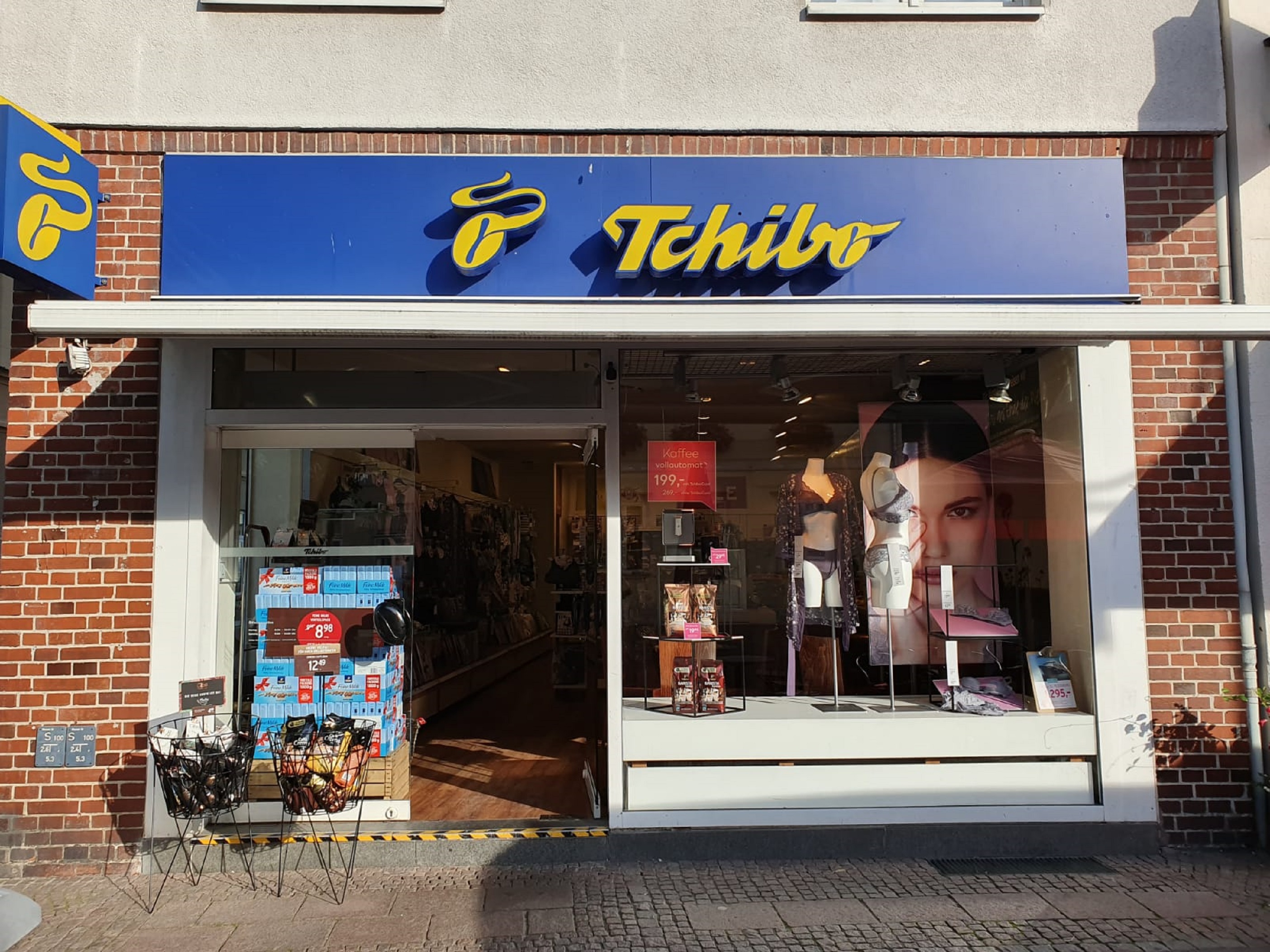Hier finden Sie Öffnungszeiten, Telefonnummer und weitere Informationen zu Filiale Veerßer Str. 3, 29525 Uelzen.