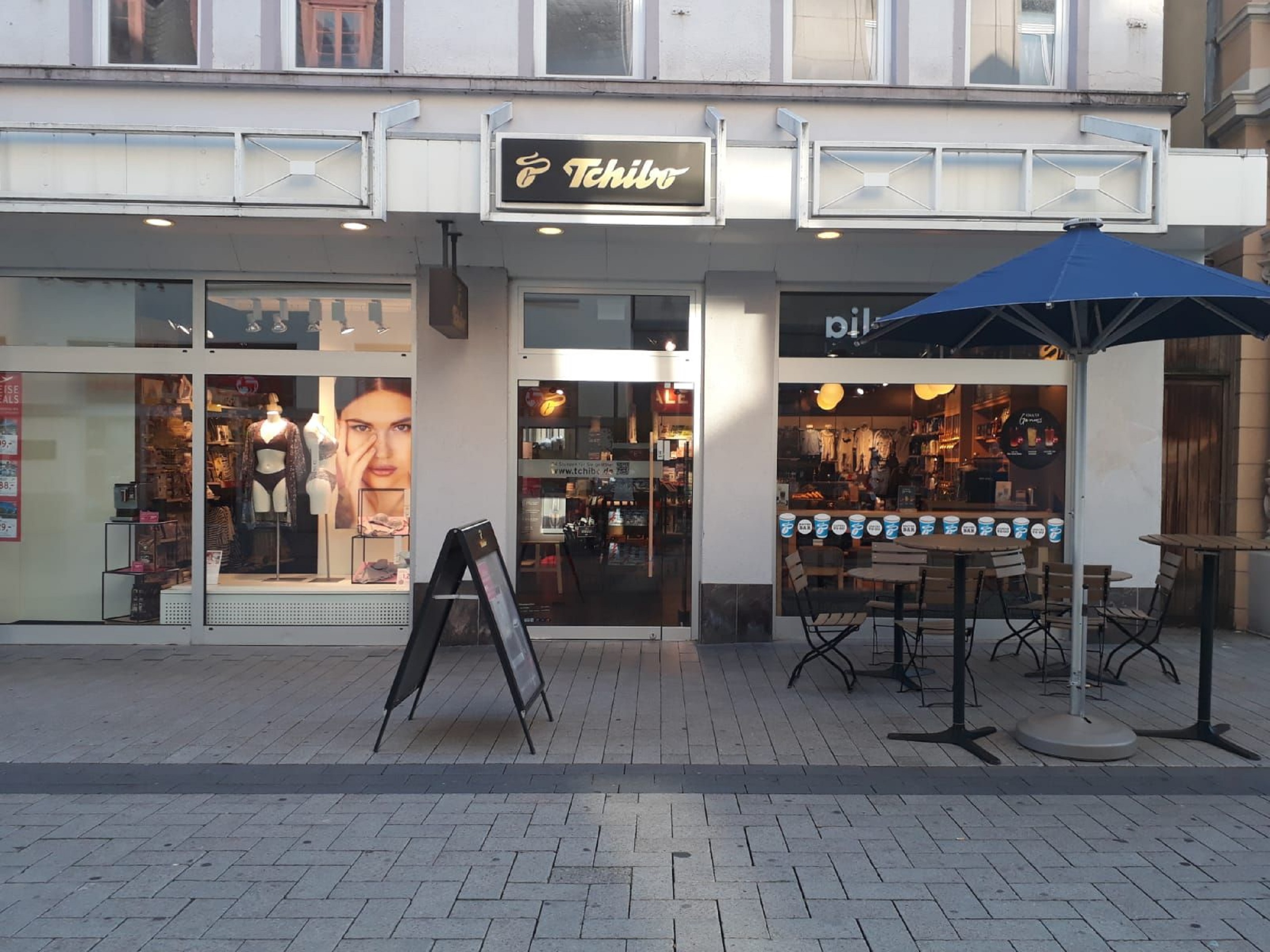 Hier finden Sie Öffnungszeiten, Telefonnummer und weitere Informationen zu Filiale Lange Str. 37-39, 59555 Lippstadt.