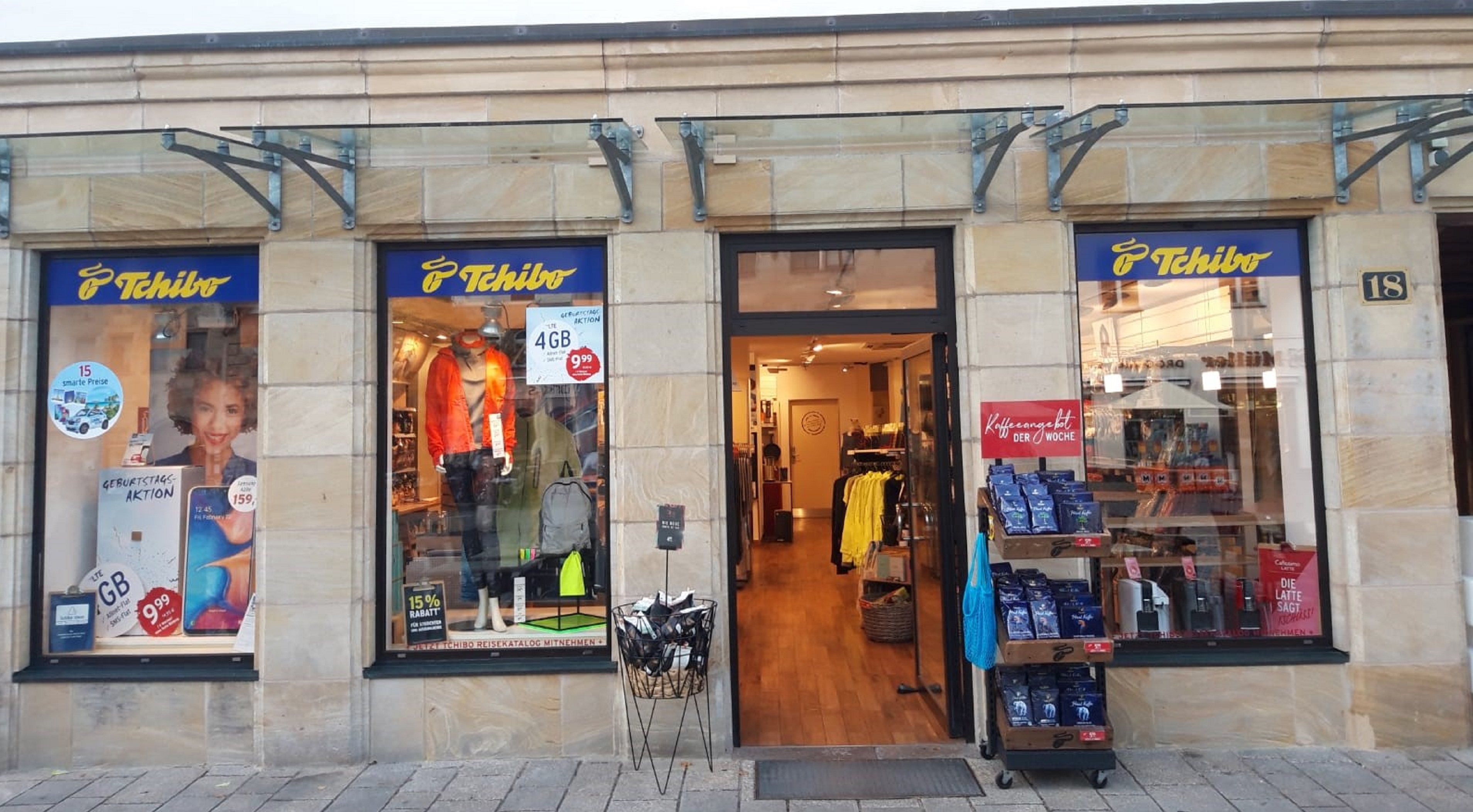 Hier finden Sie Öffnungszeiten, Telefonnummer und weitere Informationen zu Filiale Marktplatz 18, 91207 Lauf.