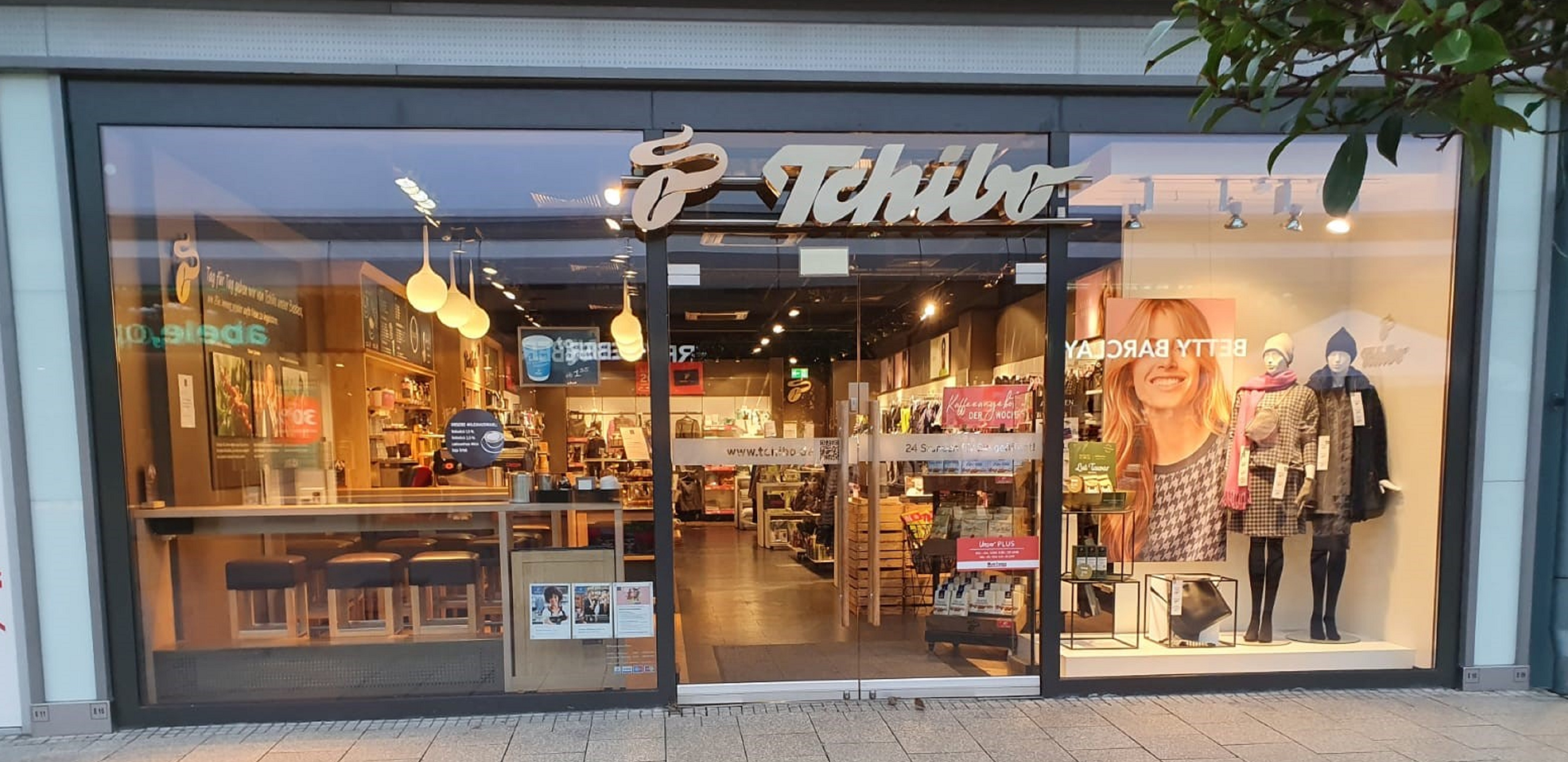 Hier finden Sie Öffnungszeiten, Telefonnummer und weitere Informationen zu Filiale Main-Taunus-Zentrum 1, 65843 Sulzbach.