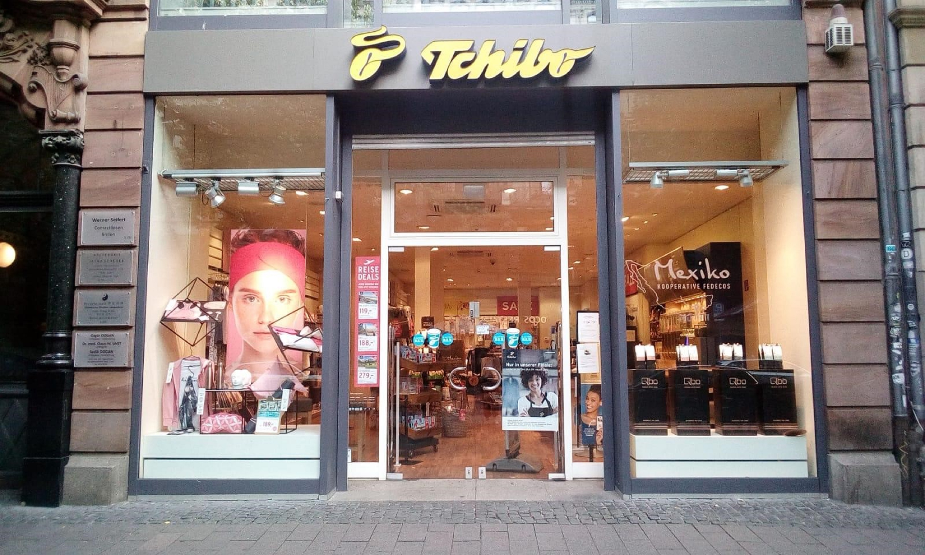 Tchibo Filiale mit Kaffee Bar Kaiserstr. 40 , 60329 Frankfurt