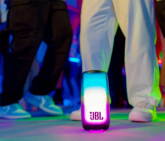 JBL »Pulse 5«, tragbarer Bluetooth®-Lautsprecher mit Lichtshow online  bestellen bei Tchibo 663522