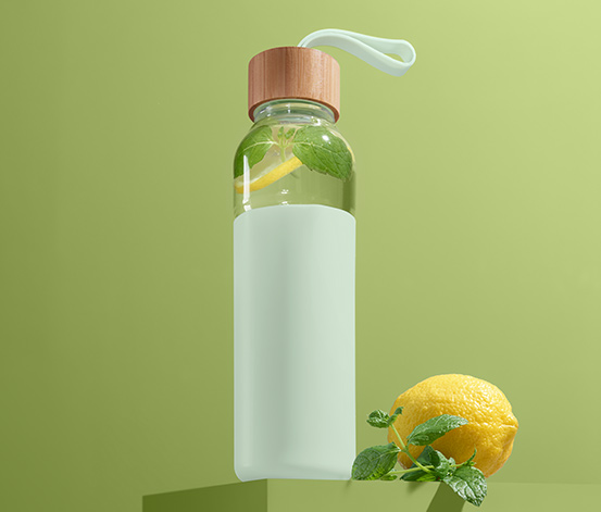 Butelka ok. 500 ml, w silikonowej osłonie