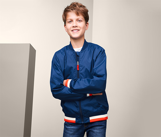 Bomberjacke mit recyceltem Material