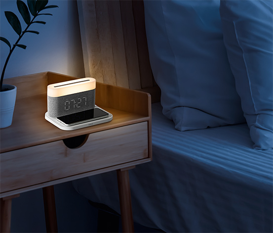 N8WERK Nachttischlampen-Wecker mit Wireless Charger online bestellen